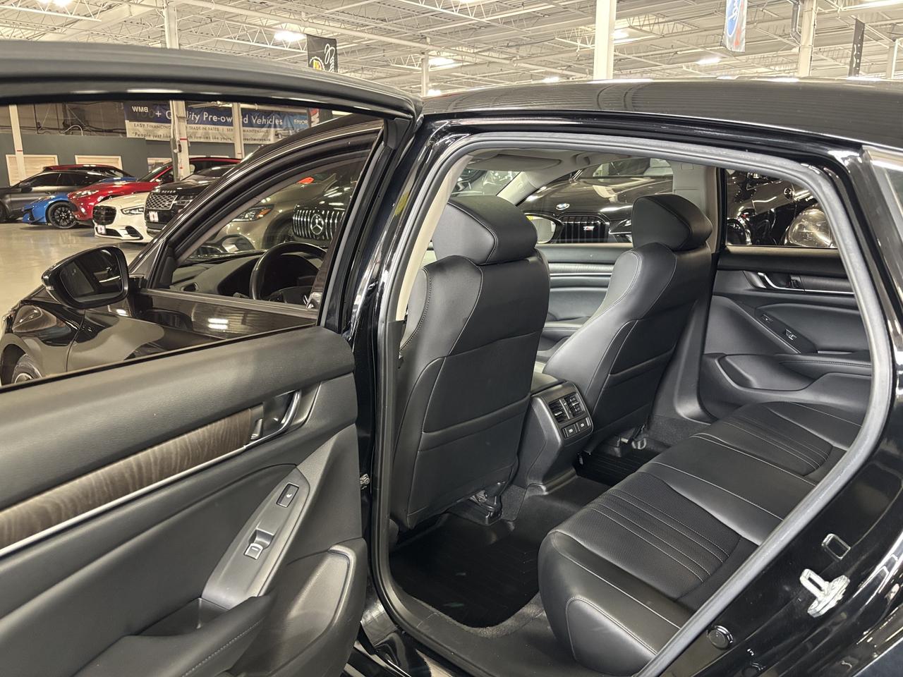 2022 Honda Accord Sedan Touring 2.0T|NAV|HUD|LEATHER|WOOD|SUNROOF|SAFETECH Photo