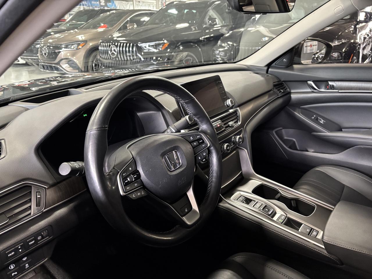 2022 Honda Accord Sedan Touring 2.0T|NAV|HUD|LEATHER|WOOD|SUNROOF|SAFETECH Photo