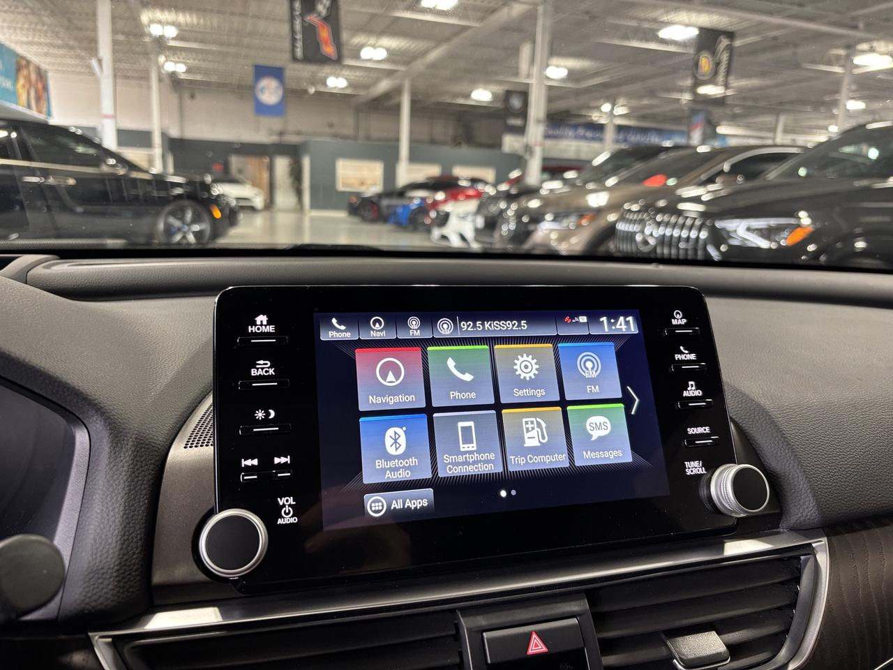2022 Honda Accord Sedan Touring 2.0T|NAV|HUD|LEATHER|WOOD|SUNROOF|SAFETECH Photo