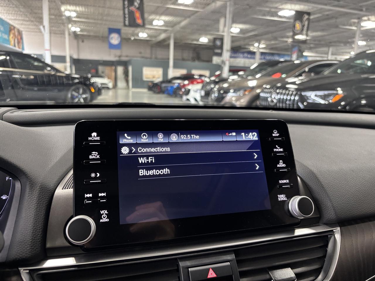 2022 Honda Accord Sedan Touring 2.0T|NAV|HUD|LEATHER|WOOD|SUNROOF|SAFETECH Photo