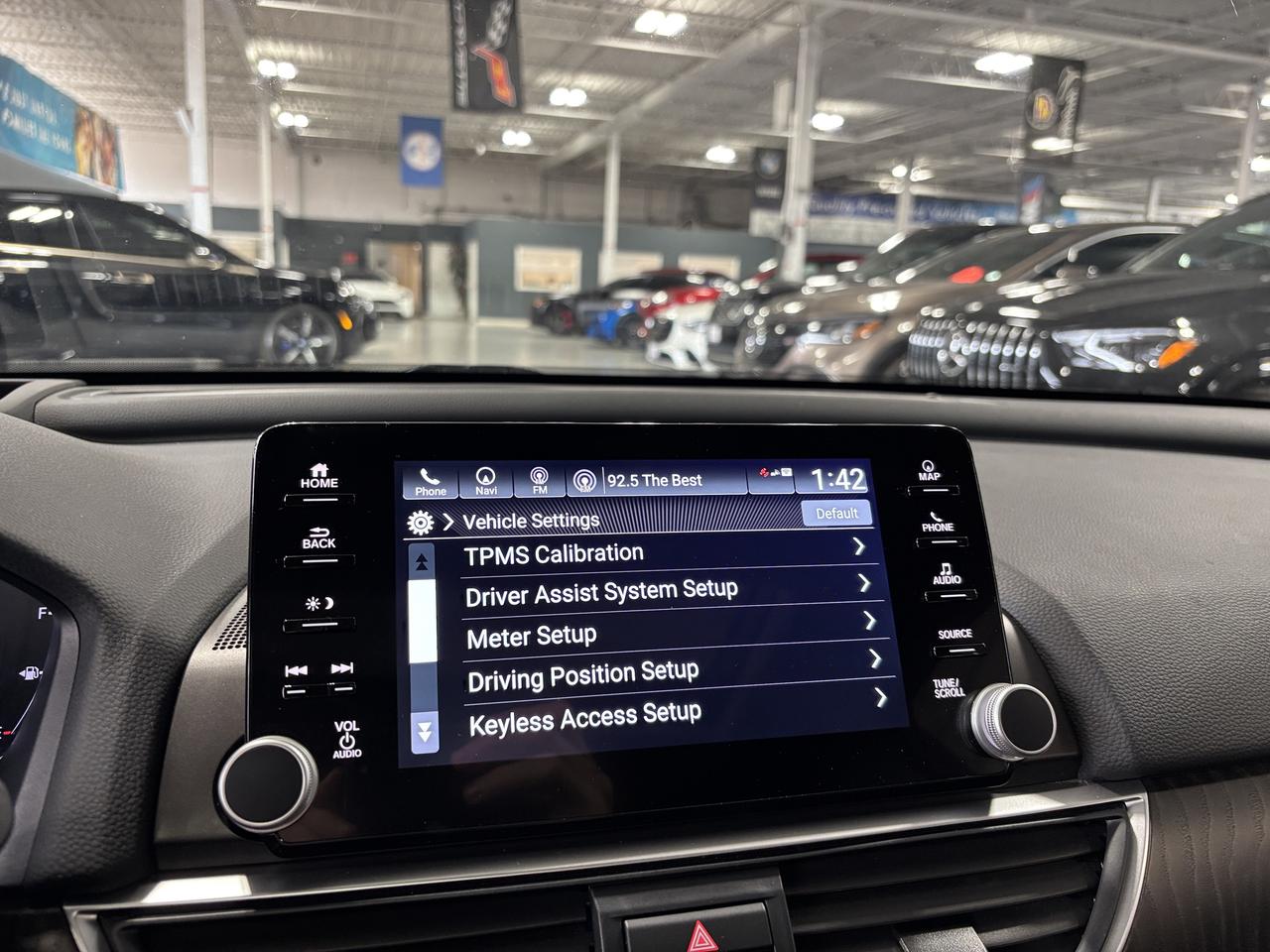 2022 Honda Accord Sedan Touring 2.0T|NAV|HUD|LEATHER|WOOD|SUNROOF|SAFETECH Photo
