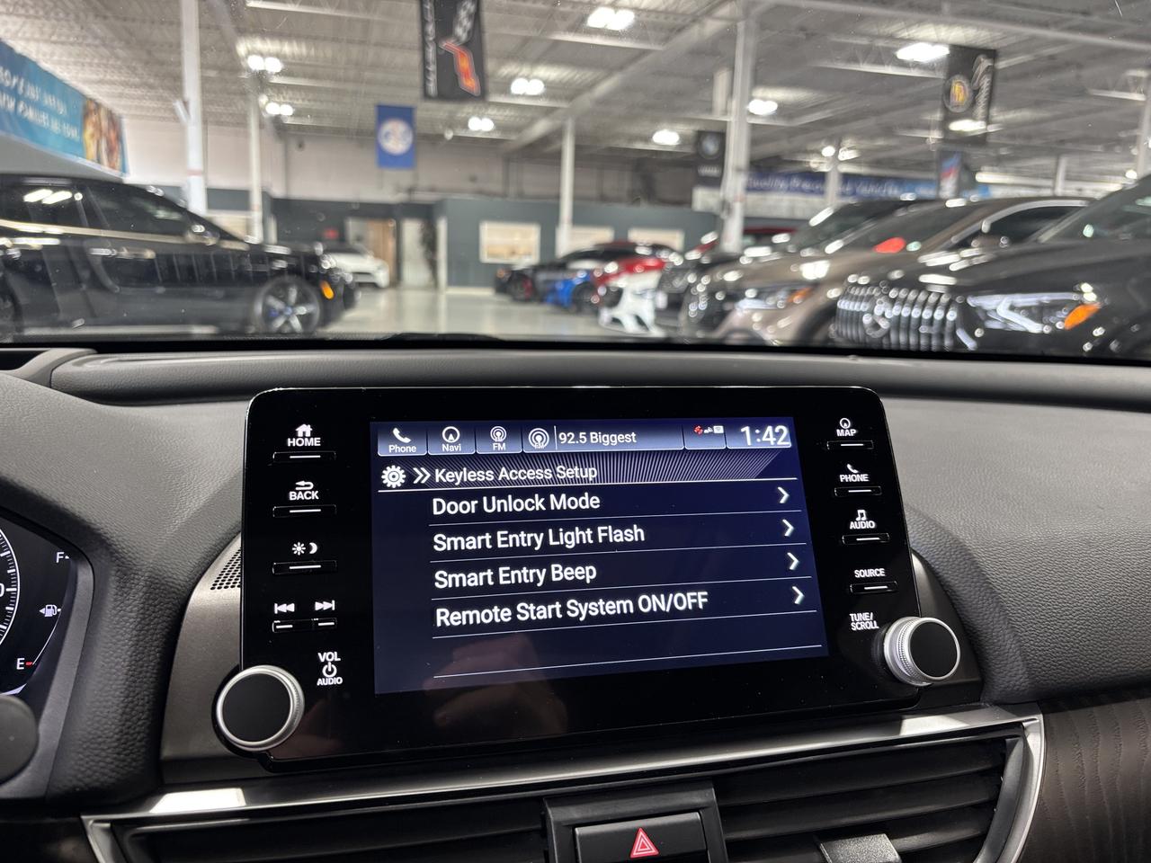 2022 Honda Accord Sedan Touring 2.0T|NAV|HUD|LEATHER|WOOD|SUNROOF|SAFETECH Photo