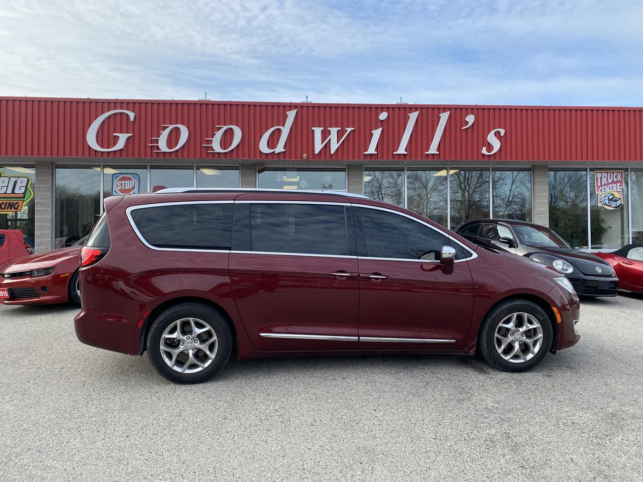 POWER SLIDING DOORS, HEATED/ COOLED LEATHER SEATS, HEATED STEERING WHEEL, SUNROOF, BLUETOOTH, NAVIGATION, BACK UP CAMERA, REMOTE START & BLIND SPOT MONITORS! APPLY ONLINE FOR PREAPPROVAL ON FINANCING TODAY Low bank financing rates! Good or bad credit welcome. Let us help restore your credit history. In house financing available as well at reasonable rates! Easy online credit application 24/7 on our website. We have over 250 quality pre-owned vehicles in stock at all times with fresh units arriving daily! Click our banner to view our entire inventory. Buy with confidence when you shop at Goodwills . We are a family owned business serving the community and many other cities such as Kitchener, London, St. Thomas, Tillsonburg, Cambridge, Guelph, Mississauga, Hamilton, Brantford, Oakville, Ingersoll and Woodstock. Vehicle history reports are always available and we are a full disclosure dealer. We service what we sell in our large six bay service shop. Our vehicles are certified and detailed. Of course trade-ins are always welcome. We thank you for your consideration at Goodwills, where you will find big city selection at small town pricing. All prices are plus HST and LICENSING