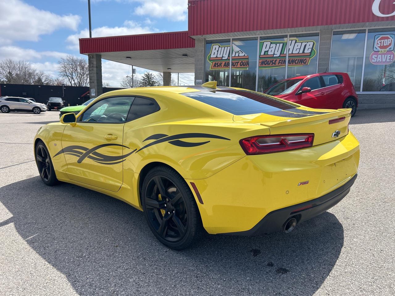 2017 Chevrolet Camaro 2LT, 6 CYL, SUNROOF, REMOTE START, CLEAN CARFAX! - Photo #4