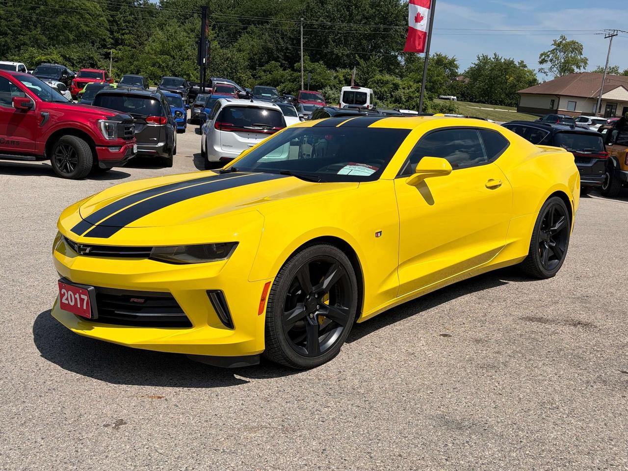 2017 Chevrolet Camaro 2LT, 6 CYL, SUNROOF, REMOTE START, CLEAN CARFAX! Photo