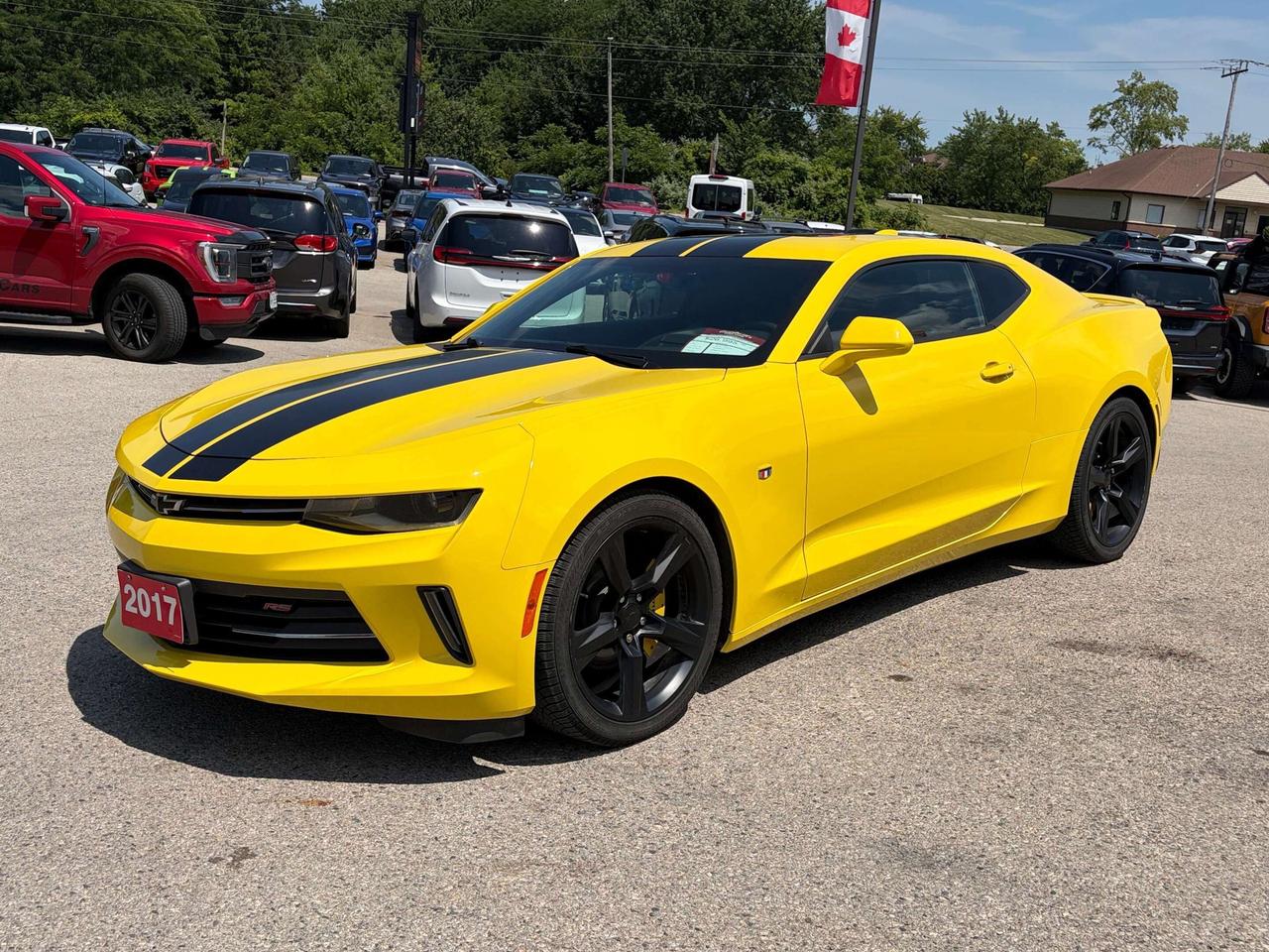 2017 Chevrolet Camaro 2LT, 6 CYL, SUNROOF, REMOTE START, CLEAN CARFAX! Photo