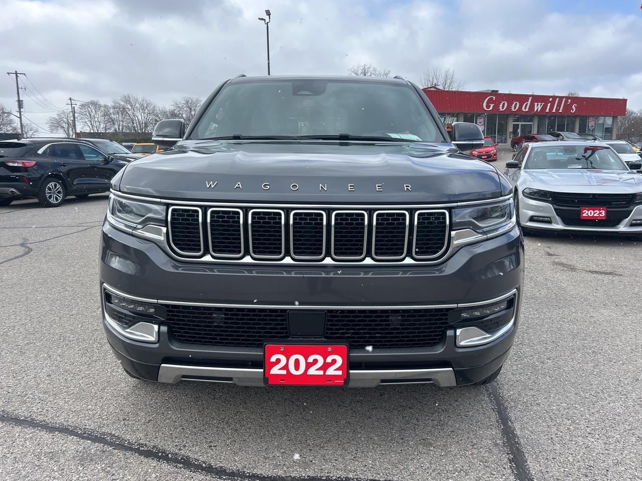 2022 Jeep Wagoneer SERIES III, CLEAN CARFAX, REAR DVD'S, 8 PASSENGER! - Photo #9