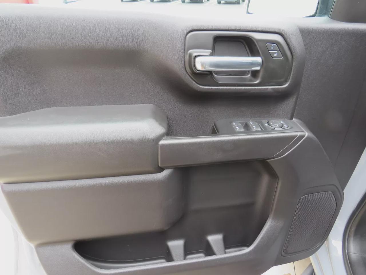 2024 Chevrolet Silverado 1500 Custom Trail Boss | One Owner | Clean Title No Accidents | Running Boards | Tints | Front Tow Hooks | Trailer Hitch | Photo