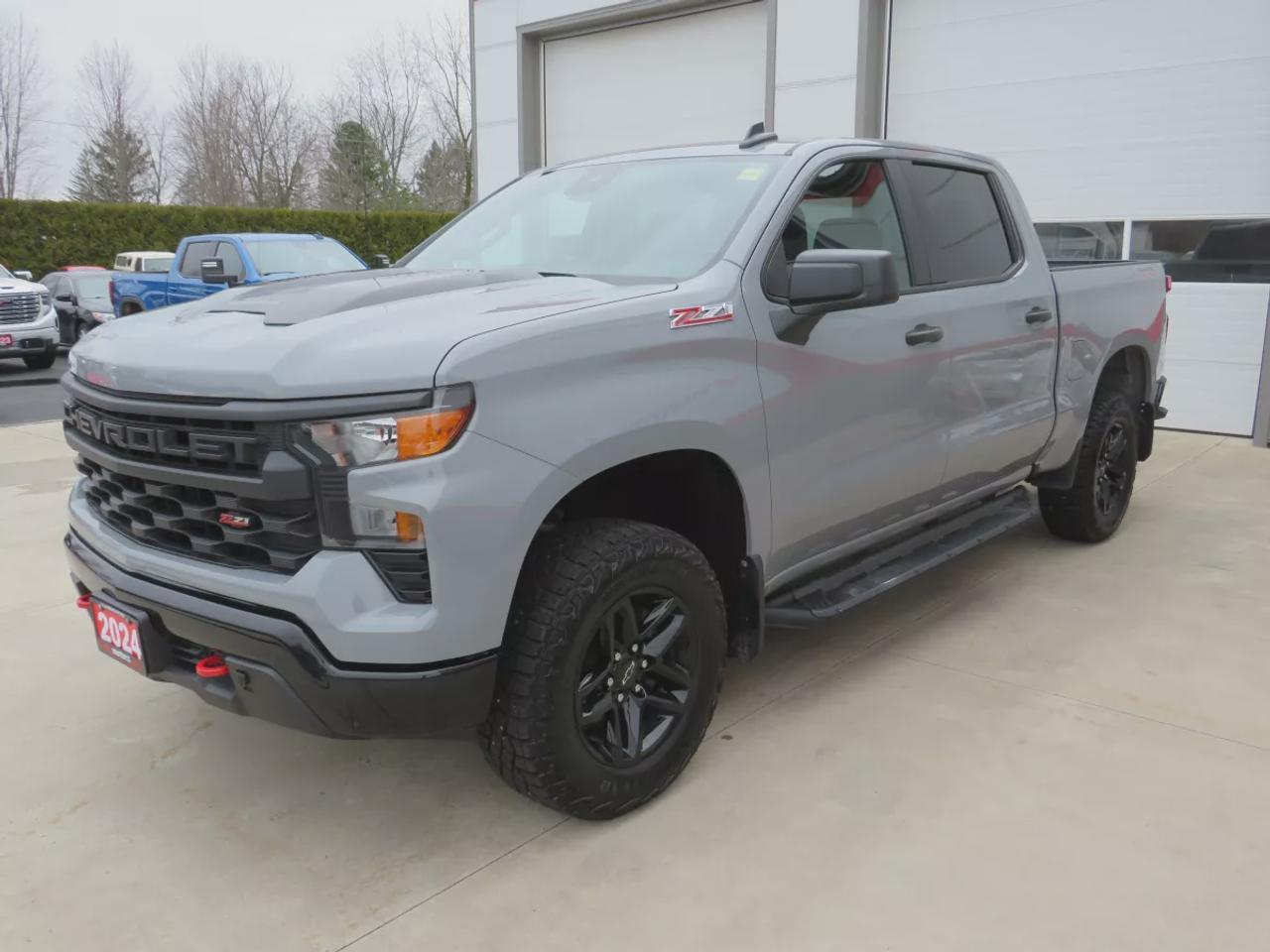 2024 Chevrolet Silverado 1500 Custom Trail Boss | One Owner | Clean Title No Accidents | Running Boards | Tints | Front Tow Hooks | Trailer Hitch | Photo