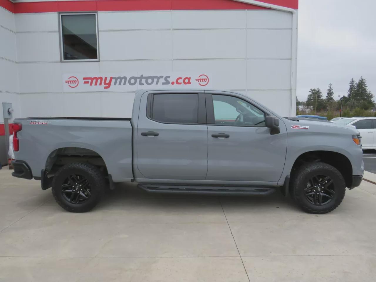 2024 Chevrolet Silverado 1500 Custom Trail Boss | One Owner | Clean Title No Accidents | Running Boards | Tints | Front Tow Hooks | Trailer Hitch | Photo