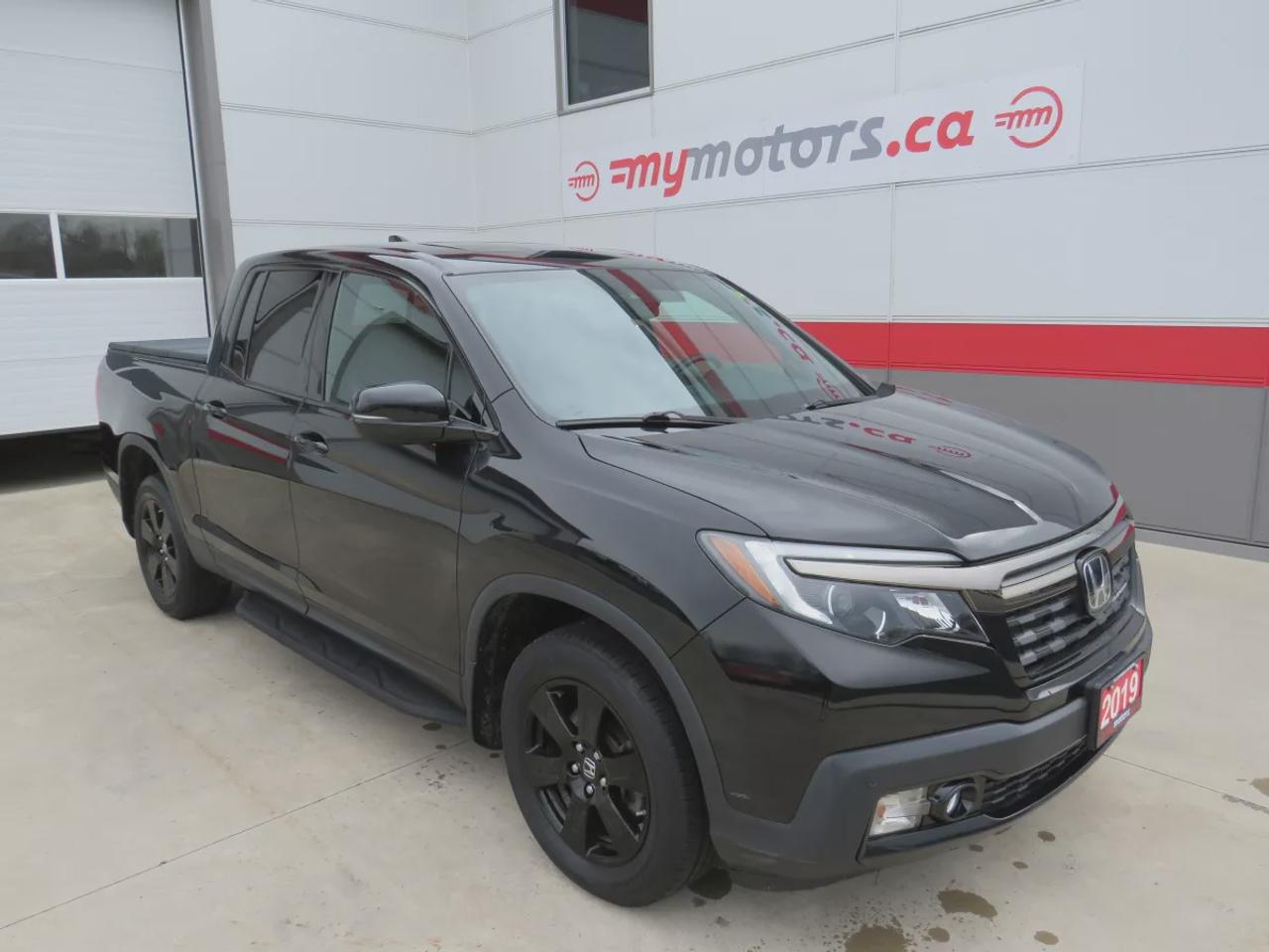 2019 Honda Ridgeline Black Edition | LOW KM | Clean Title | AWD | Remote Start | Leather | Sunroof | Navigation | Tonneau Cover | Photo