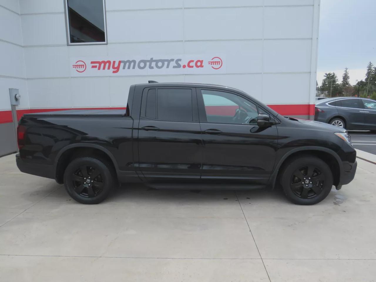 2019 Honda Ridgeline Black Edition | LOW KM | Clean Title | AWD | Remote Start | Leather | Sunroof | Navigation | Tonneau Cover | Photo