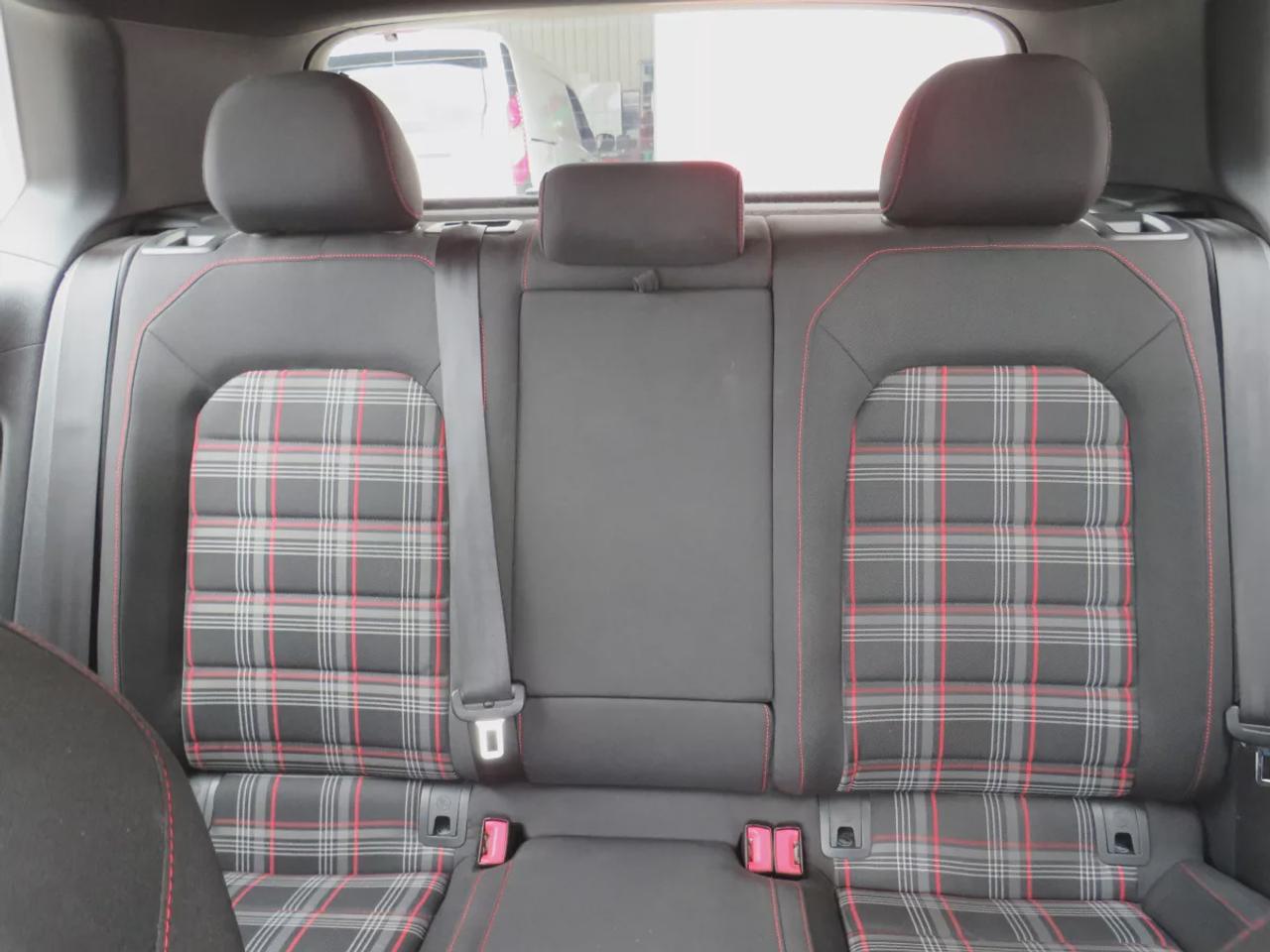 2015 Volkswagen Golf GTI 3DR HB MAN Photo