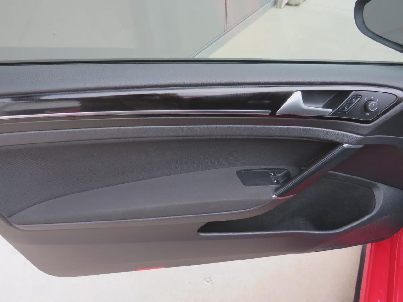 2015 Volkswagen Golf GTI 3DR HB MAN Photo