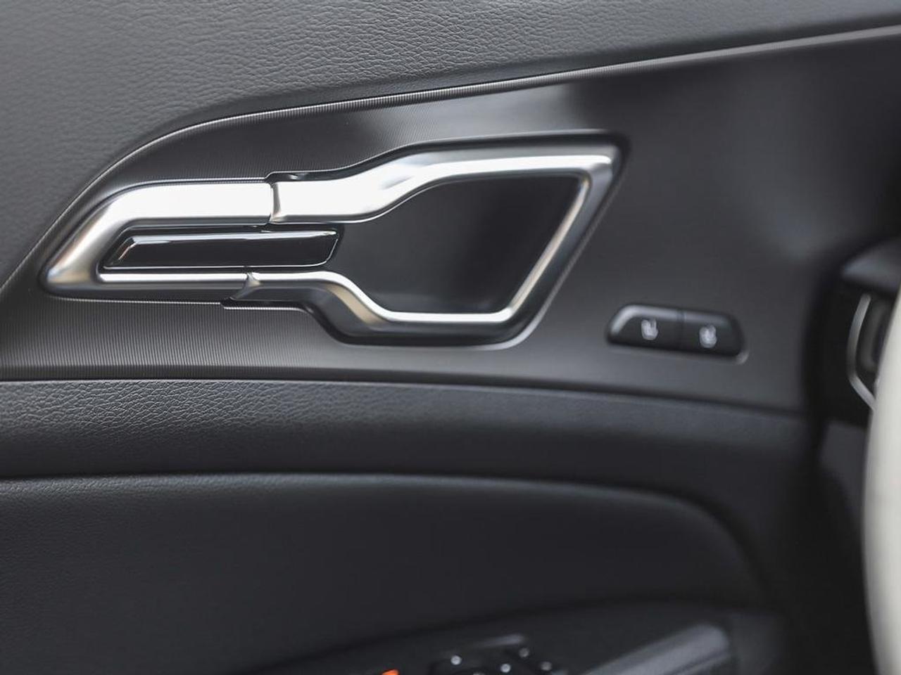 2026 Kia Sportage PHEV EX PREMIUM Photo