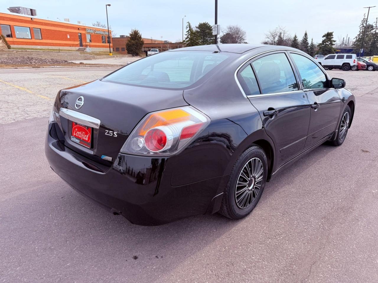 2010 Nissan Altima Auto, FWD, 2.5L 4cyl, Photo