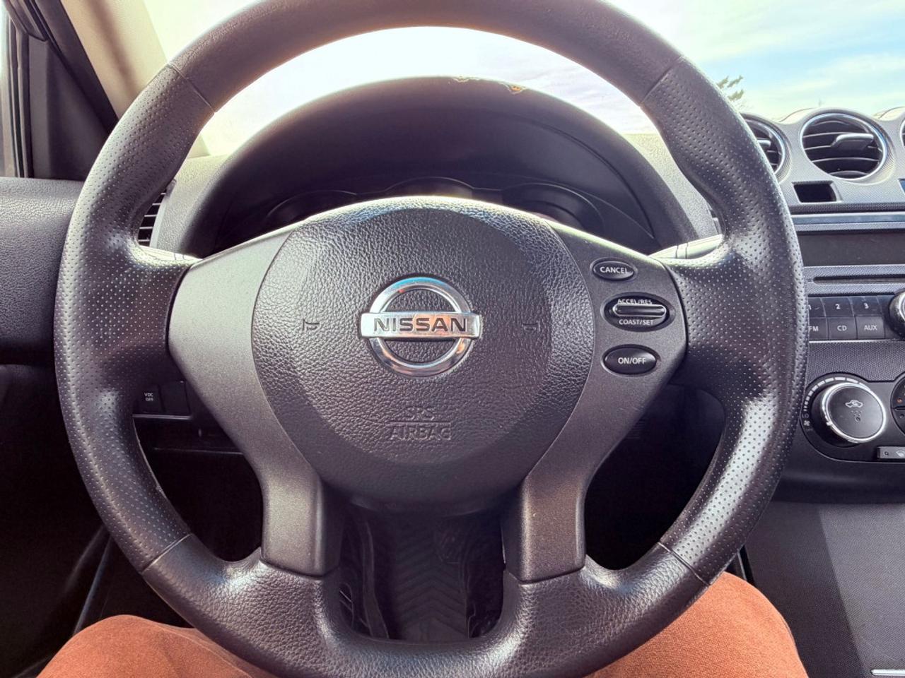 2010 Nissan Altima Auto, FWD, 2.5L 4cyl, Photo