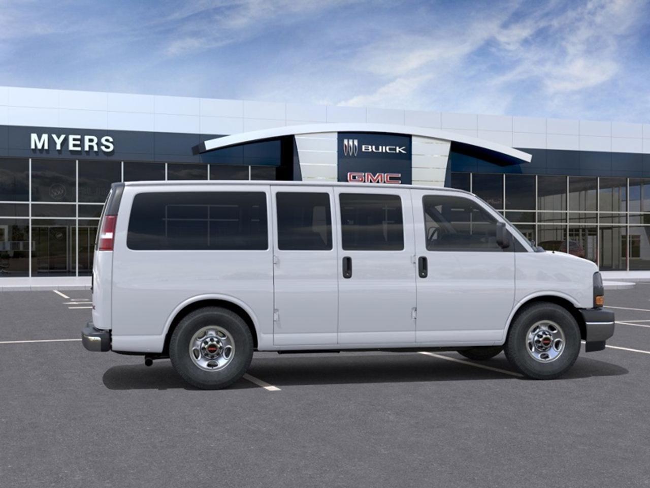 2026 GMC Savana Passenger LT  12 PASSENGER VAN!!! Photo