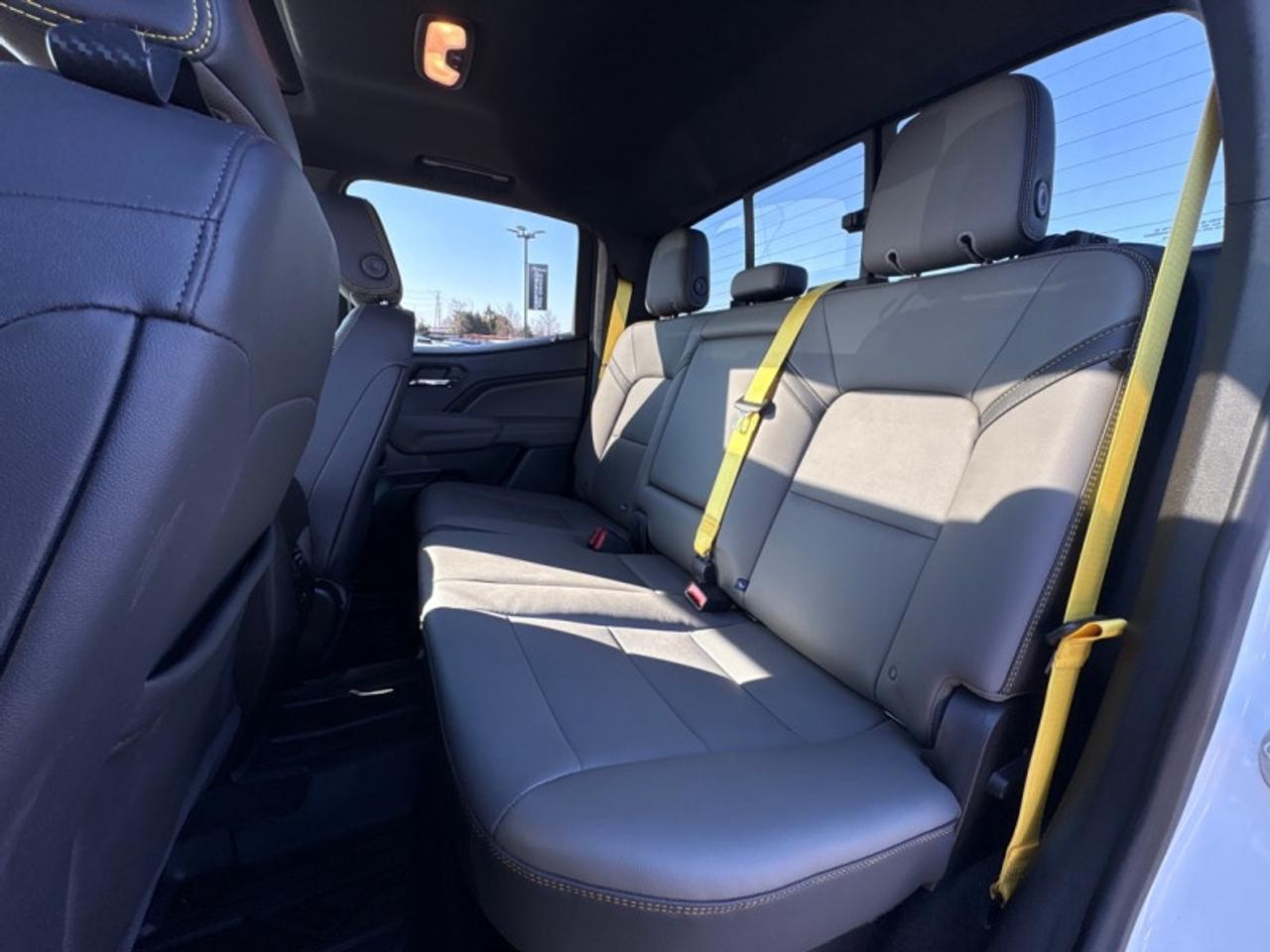 2024 Chevrolet Colorado ZR2  SUNROOF|TONNEAU COVER| Photo