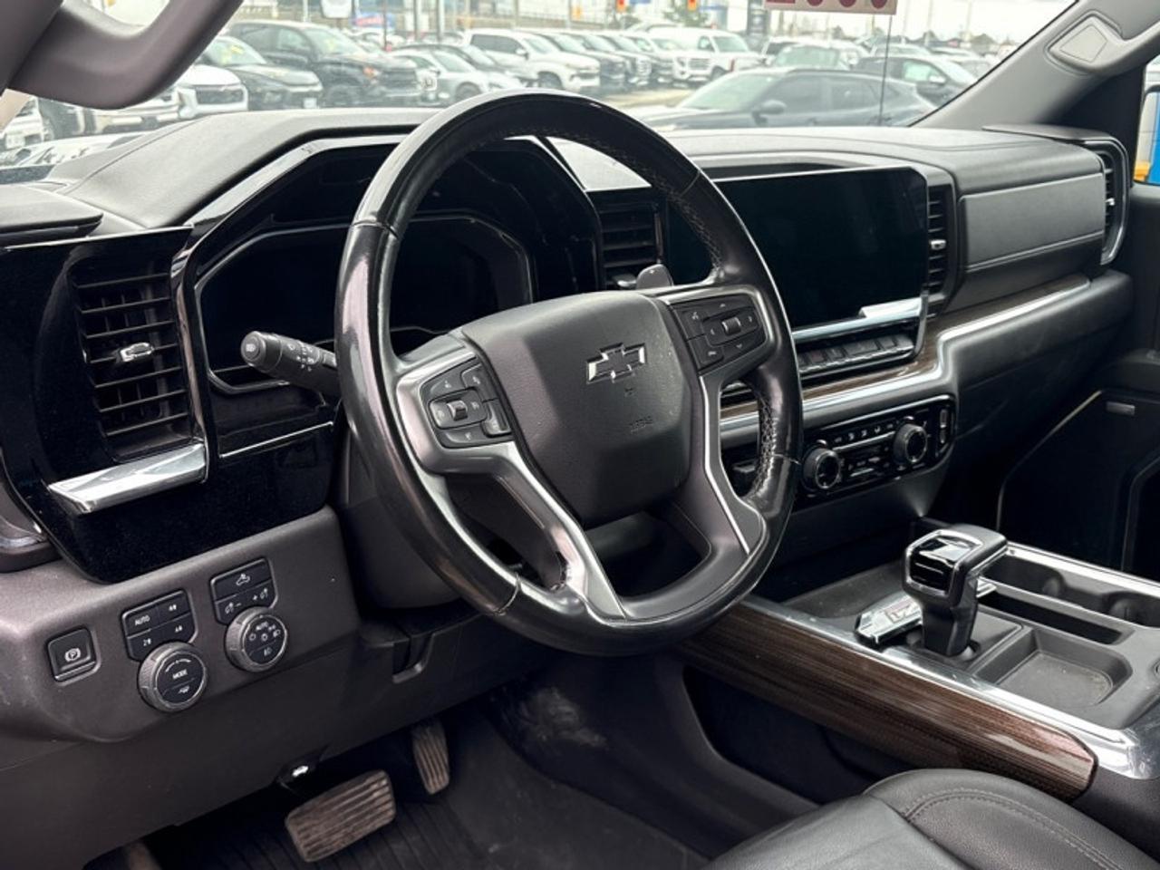 2024 Chevrolet Silverado 1500 LT Trail Boss  LEATHER|SUNROOF Photo