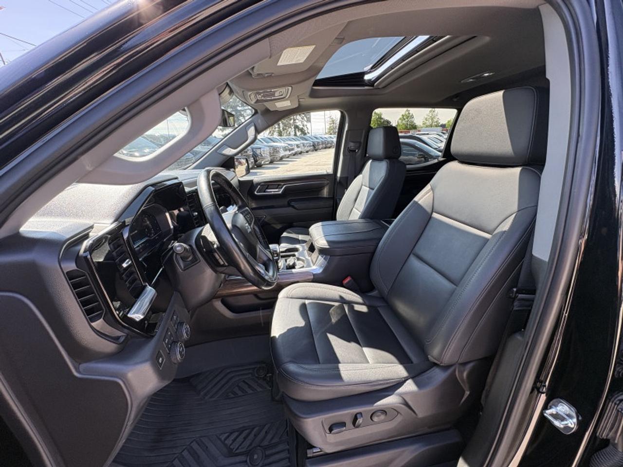 2024 Chevrolet Silverado 1500 LT Trail Boss  LEATHER|SUNROOF Photo