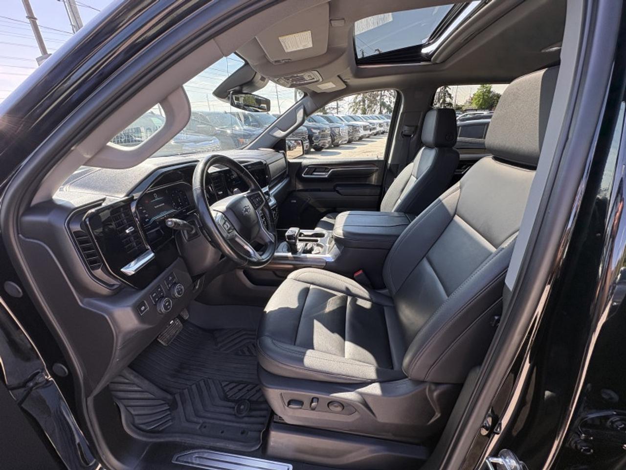 2024 Chevrolet Silverado 1500 LT Trail Boss  LEATHER|SUNROOF Photo