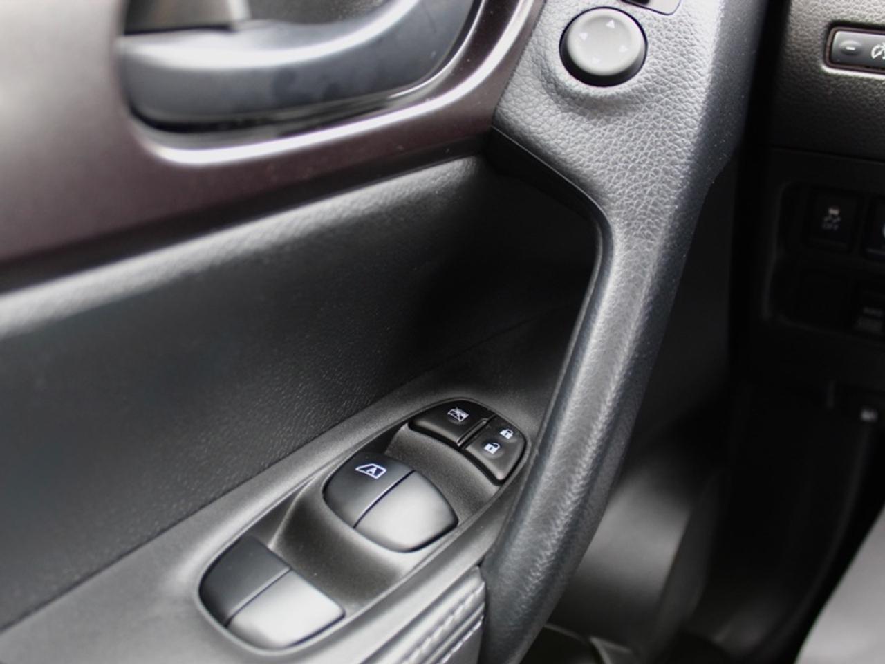 2023 Nissan Qashqai S AWD  - Heated Seats -  Apple CarPlay Photo