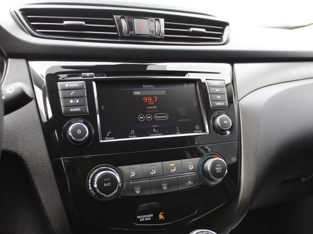 2023 Nissan Qashqai S AWD  - Heated Seats -  Apple CarPlay Photo