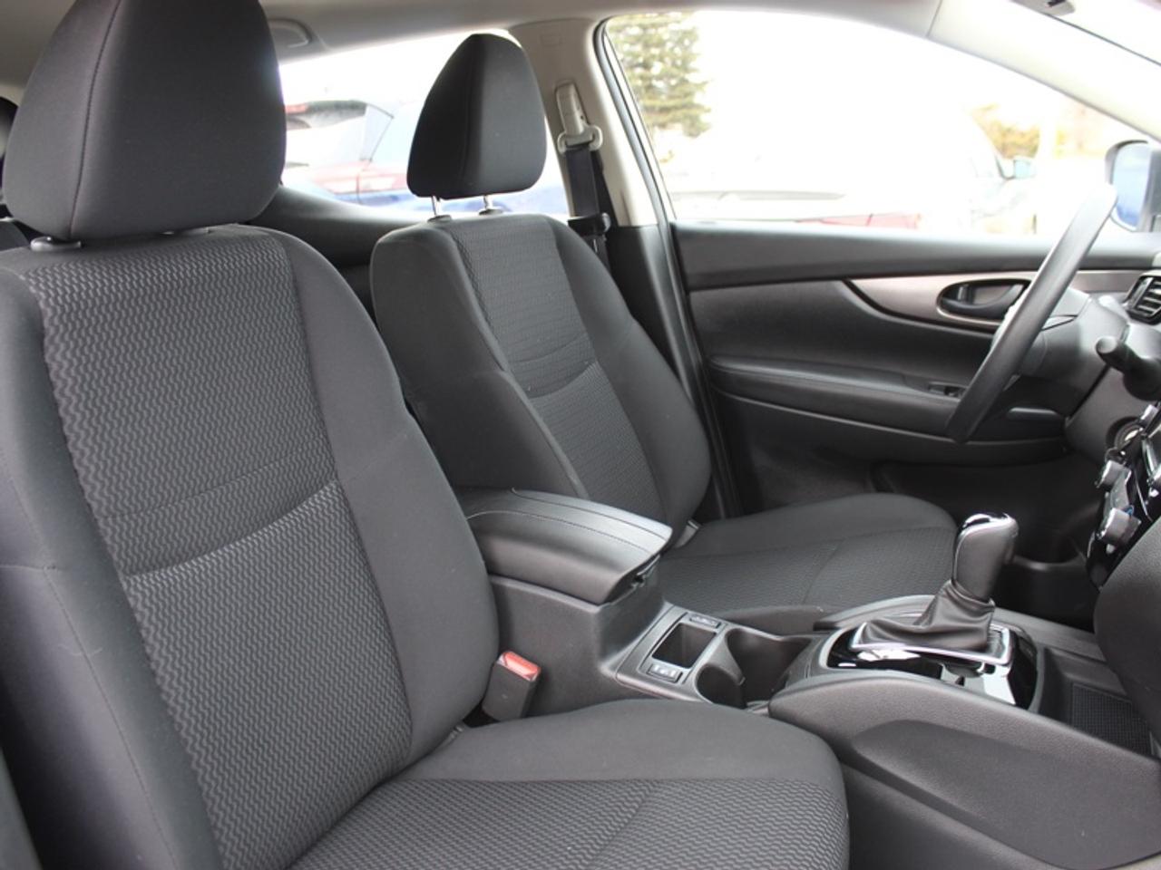 2023 Nissan Qashqai S AWD  - Heated Seats -  Apple CarPlay Photo