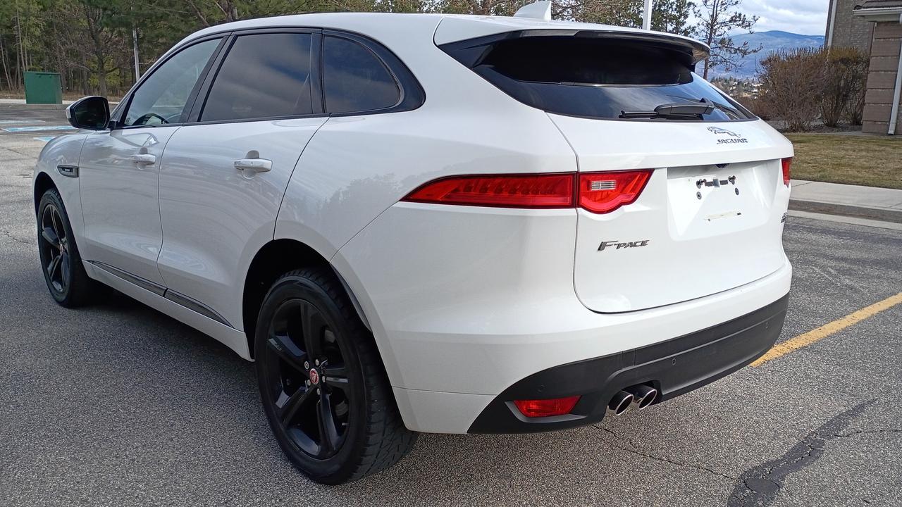 2018 Jaguar F-PACE 20d R-Sport Photo