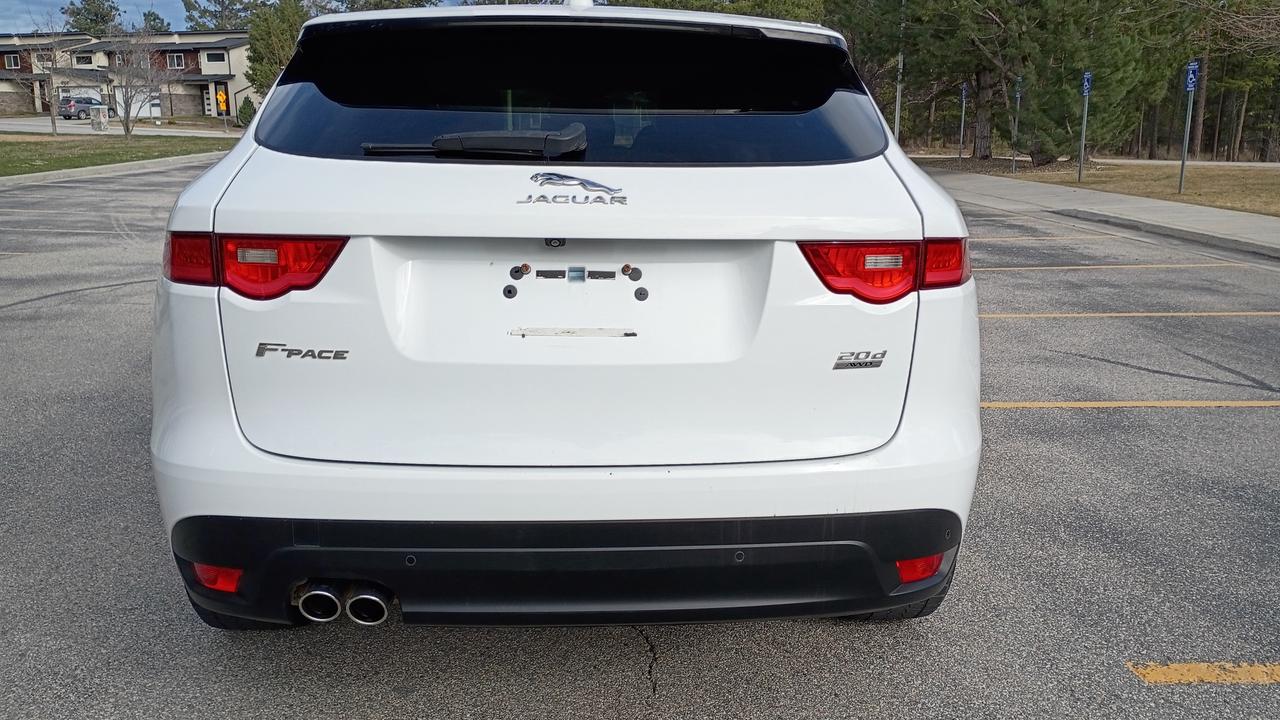 2018 Jaguar F-PACE 20d R-Sport Photo