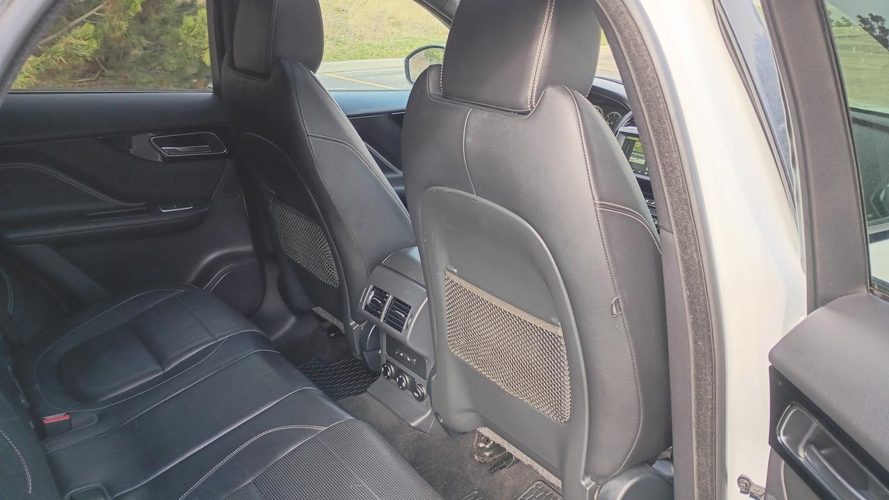 2018 Jaguar F-PACE 20d R-Sport Photo