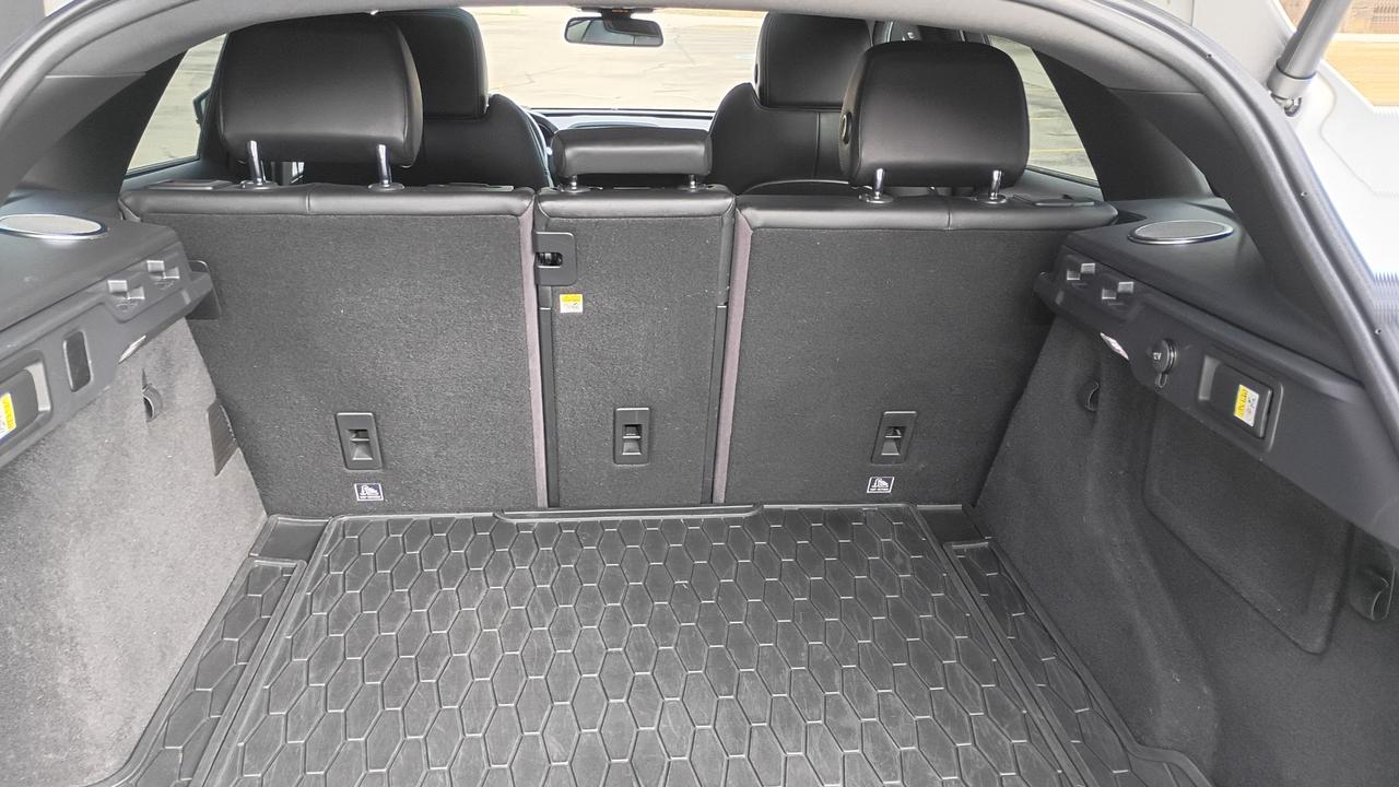 2018 Jaguar F-PACE 20d R-Sport Photo