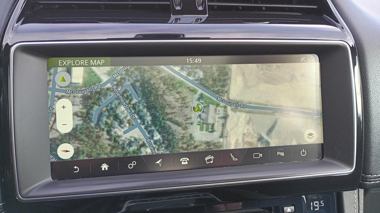 2018 Jaguar F-PACE 20d R-Sport Photo