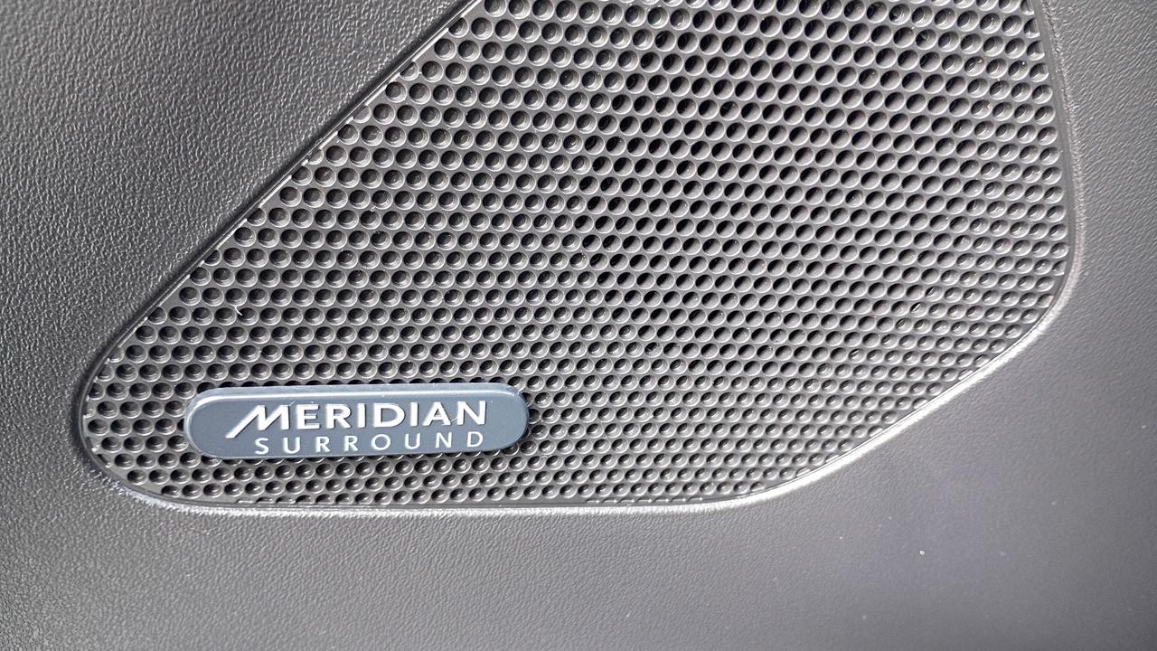 2018 Jaguar F-PACE 20d R-Sport Photo