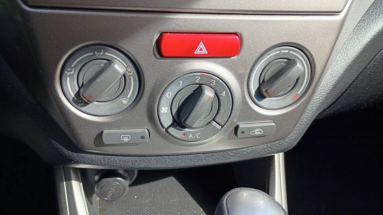 2009 Subaru Impreza 2.5i 5-door Photo