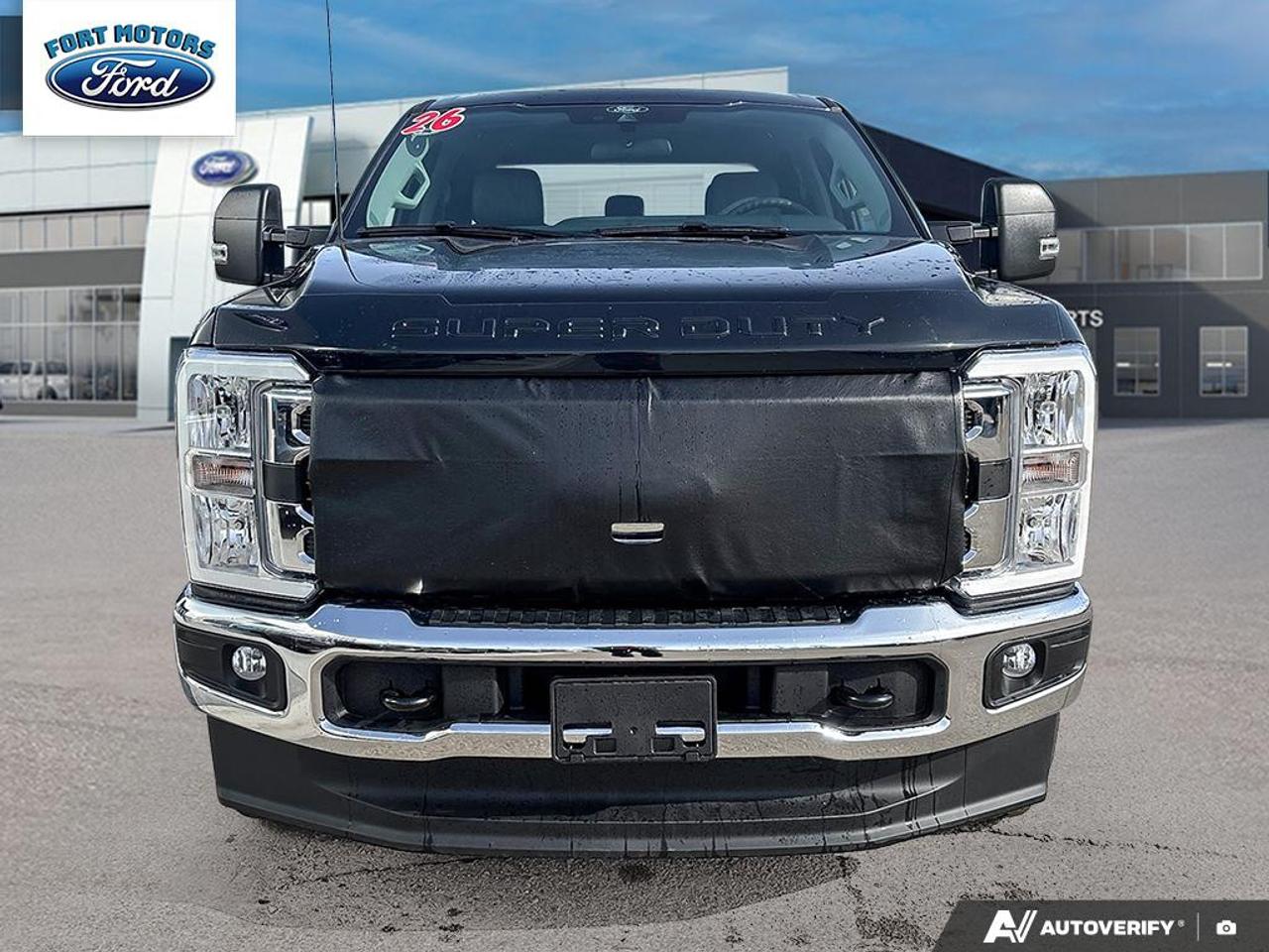 2026 Ford SuperDuty F-350® XLT Photo1