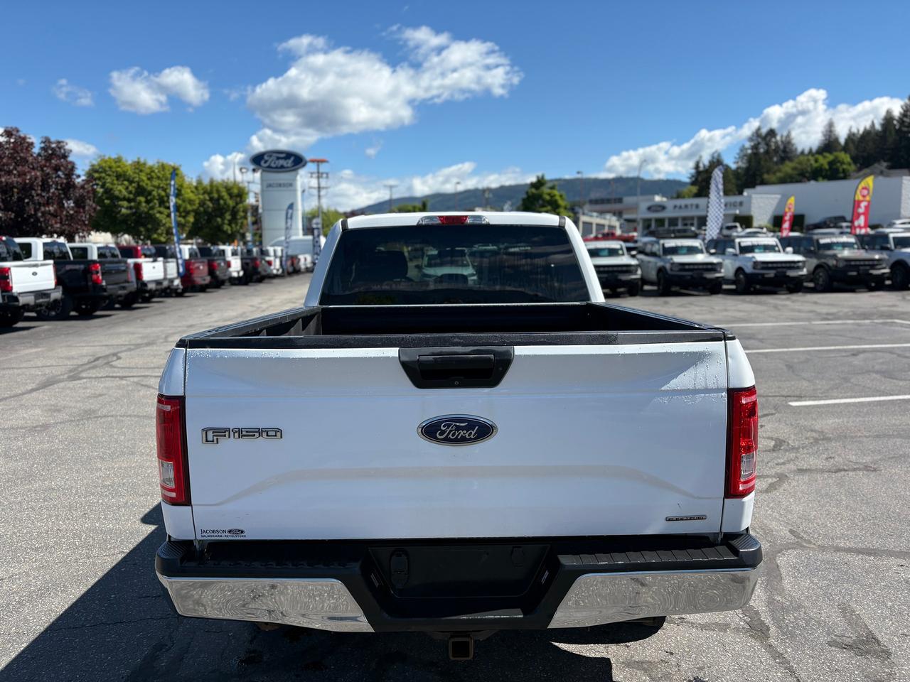2016 Ford F-150 XLT Photo3