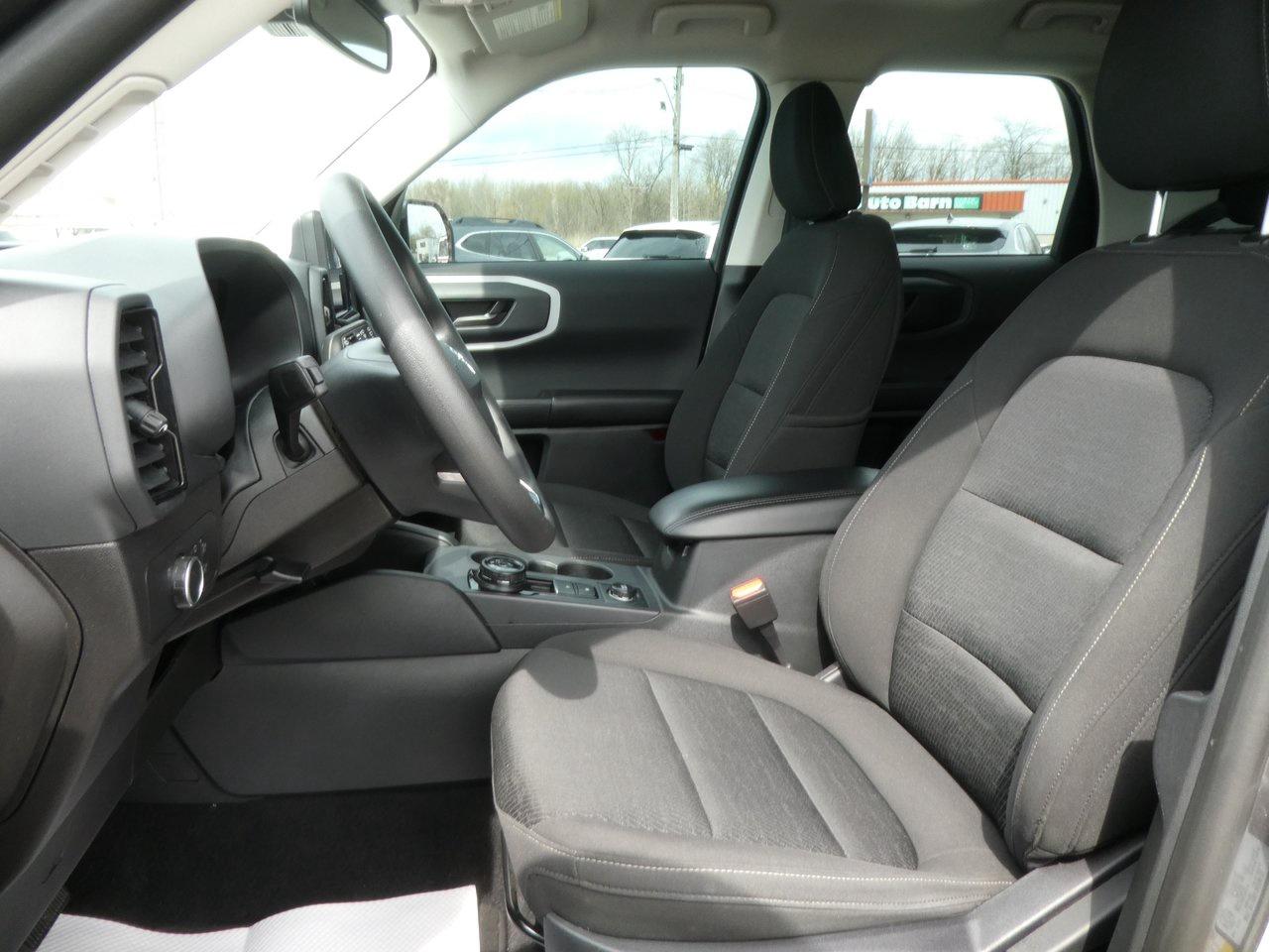 2022 Ford Bronco Sport Base | Cloth | Backup Cam | Apple CarPlay / Android Auto | Photo