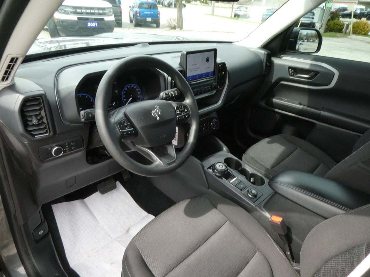 2022 Ford Bronco Sport Base | Cloth | Backup Cam | Apple CarPlay / Android Auto | Photo