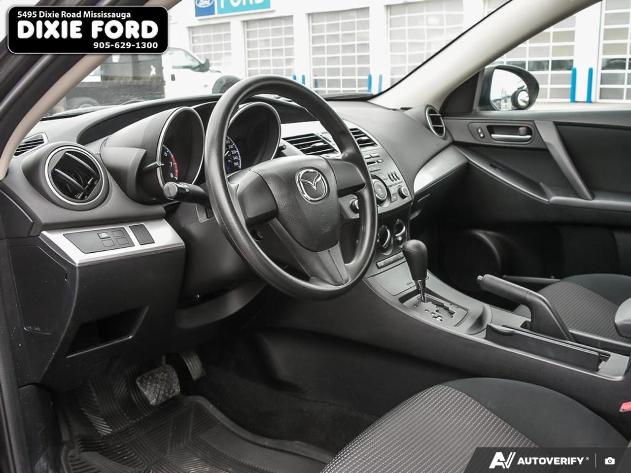 2013 Mazda MAZDA3 GX Photo