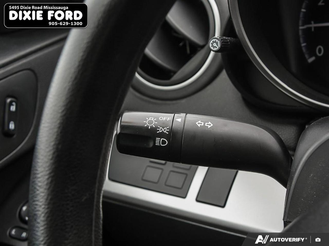 2013 Mazda MAZDA3 GX Photo