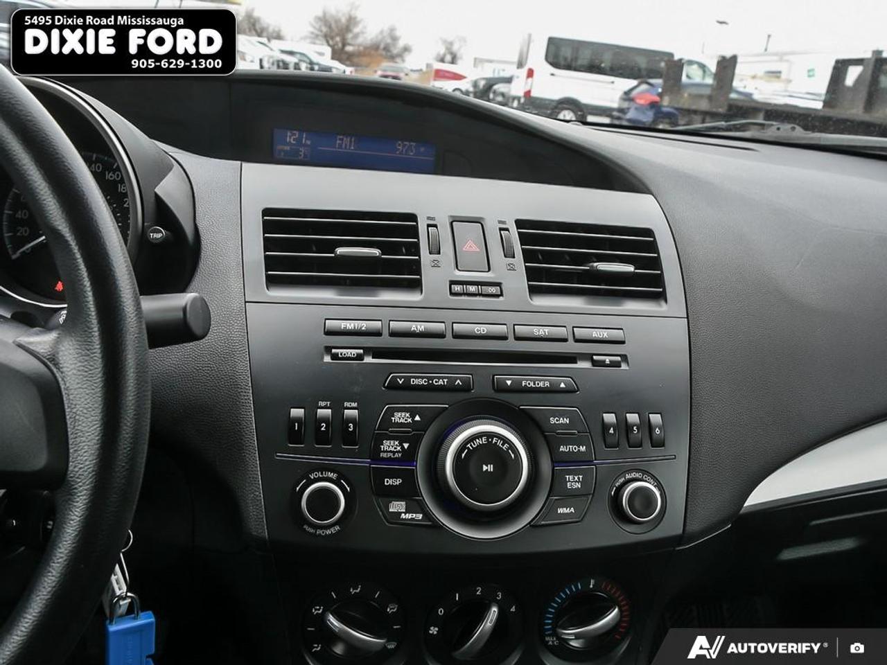 2013 Mazda MAZDA3 GX Photo