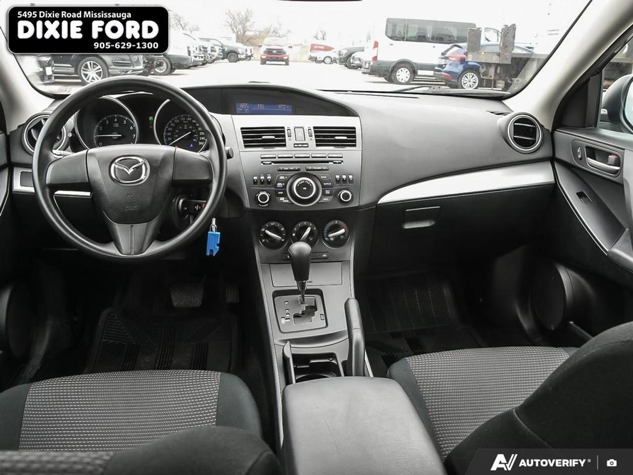 2013 Mazda MAZDA3 GX Photo