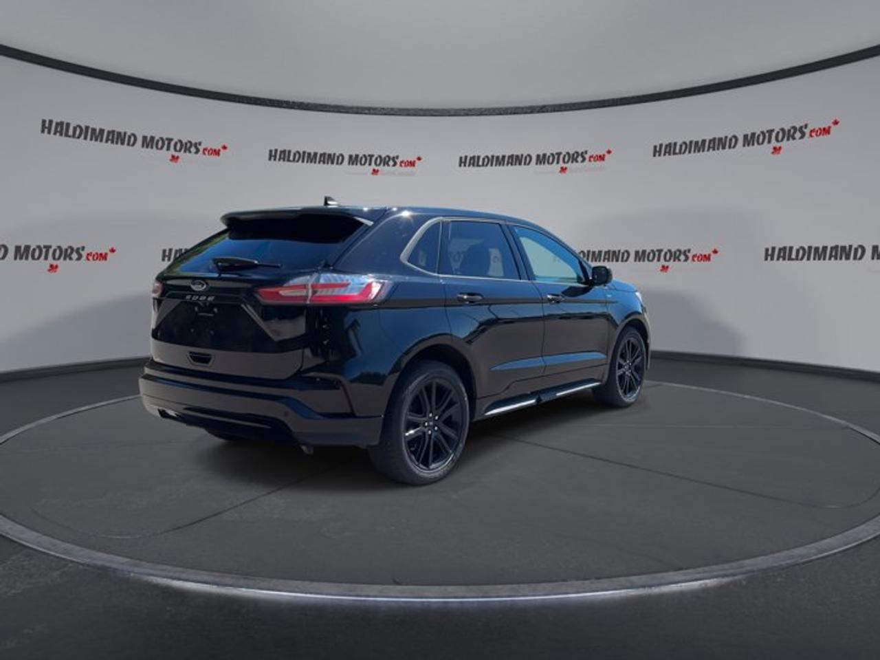 2024 Ford Edge ST Line Photo