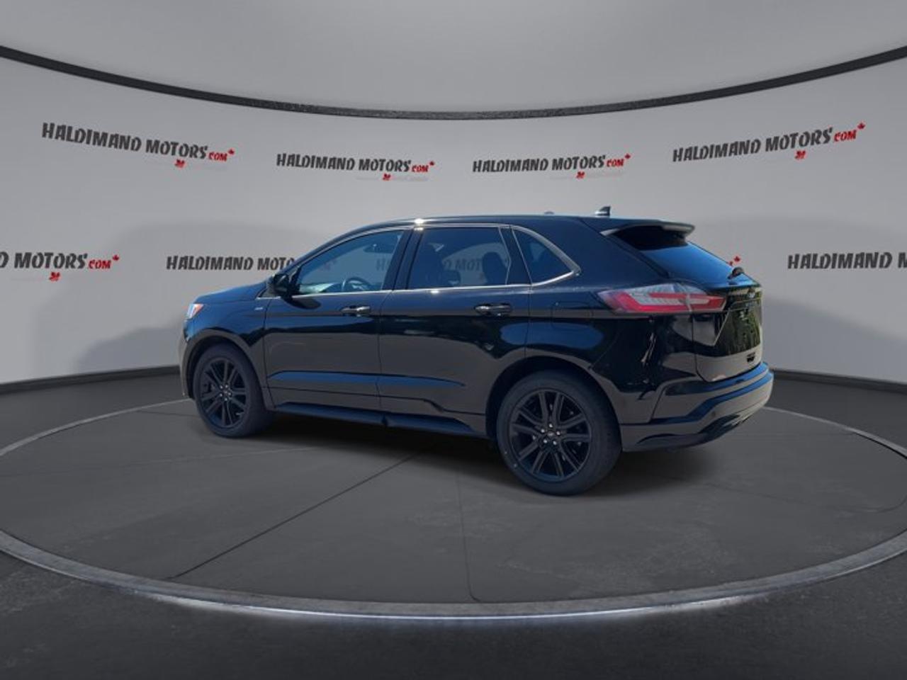 2024 Ford Edge ST Line Photo