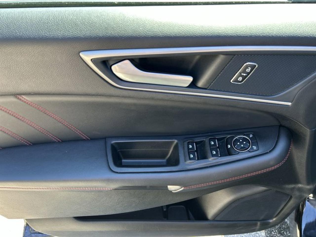 2024 Ford Edge ST Line Photo