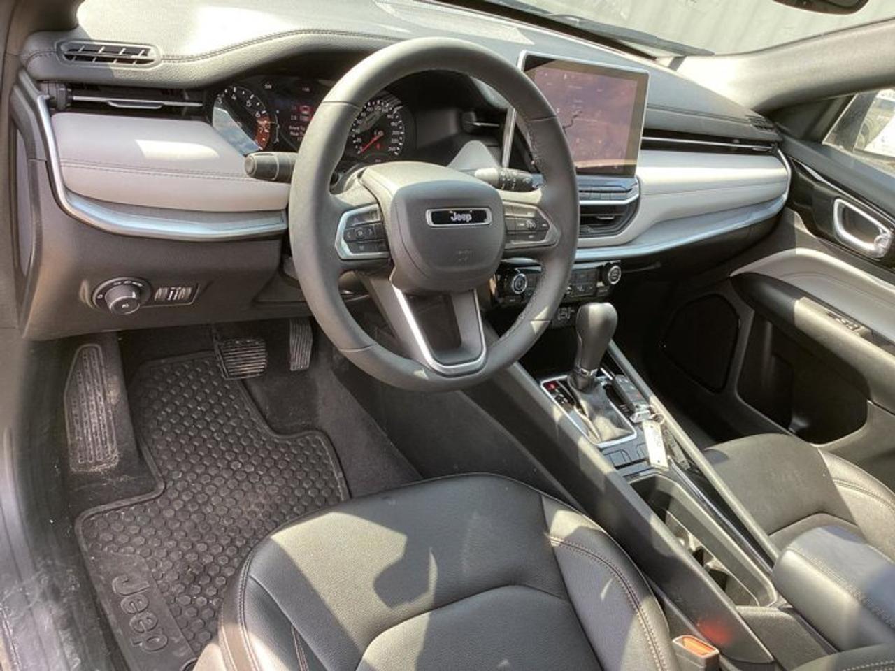 2024 Jeep Compass Limited 4x4 | Leather Seats | Heated Steering Wheel Photo2