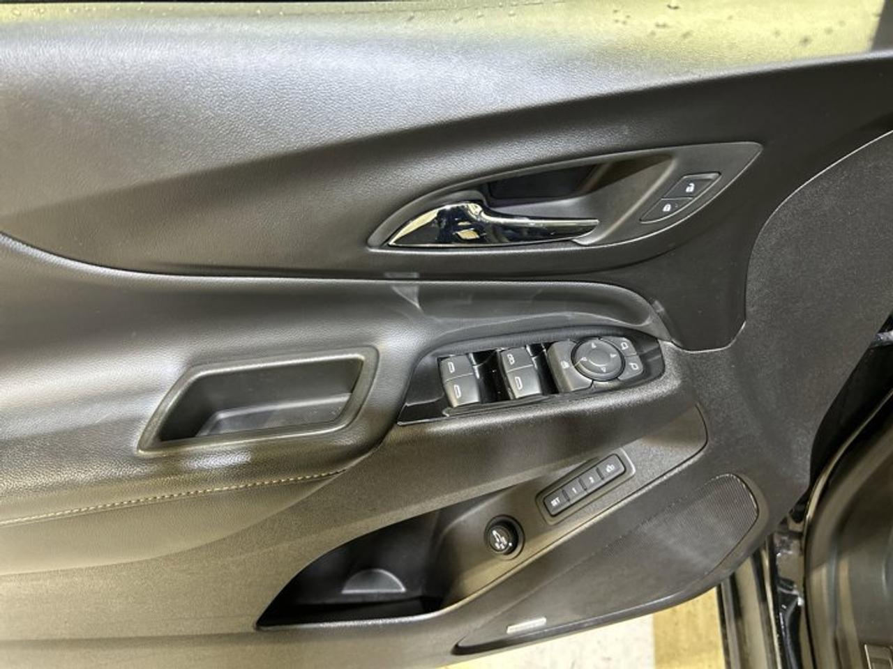 2024 Chevrolet Equinox Premier AWD | No accidents | Panoramic Sunroof | Leather Seats Photo