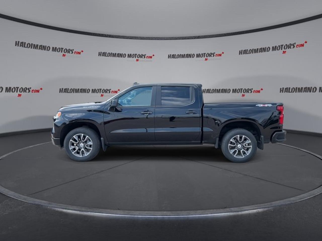 2024 Chevrolet Silverado 1500 RST Crew Cab 6' Box 4WD | One owner | No accidents | Heated Steering Photo
